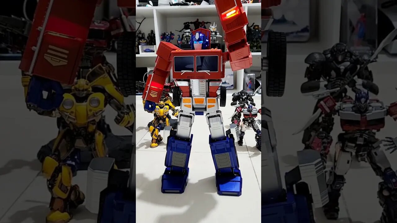 Optimus Prime Robosen voice commands action compilation #transformers #robosen #optimusprime