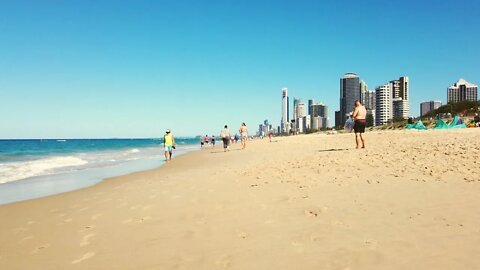 Sunny Beach Walk | Main Beach | Australia