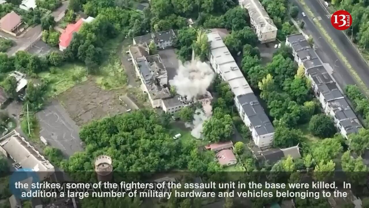 Russian base is hit in Avdeyevka - Drone footage shows destroyed building and fleeing Russians