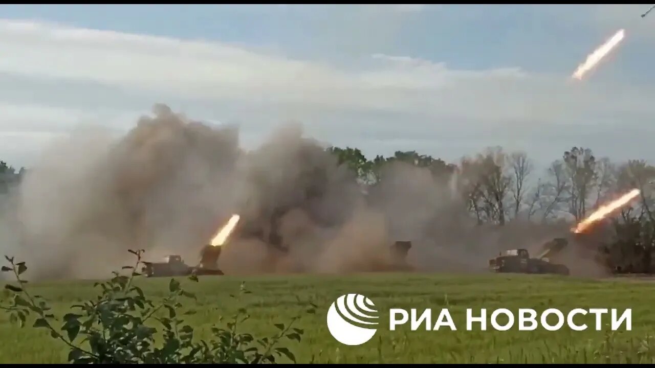 BM-21 "Grad" MLRS Destroys Ukrainian Unit Along With The American-Made M777 Howitzers In Kharkov