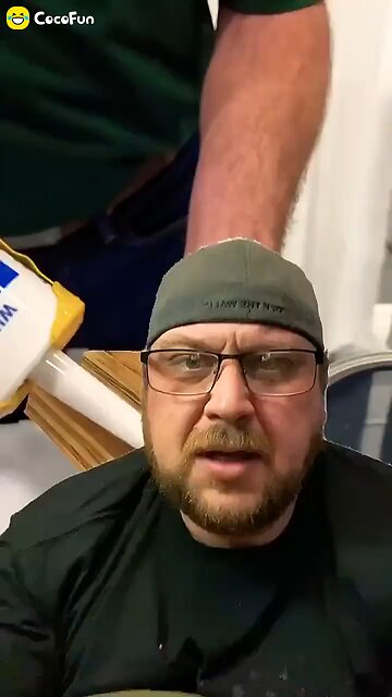 Caulk Finger LoL 🤣