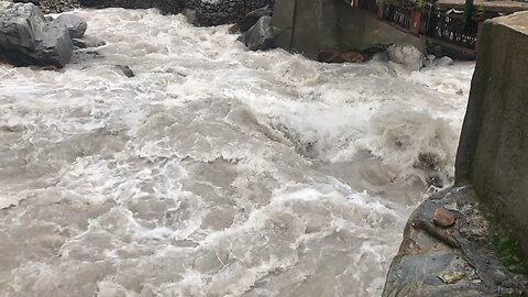 Slow Motion Water Flow: A Visual Symphony of Liquid Movement