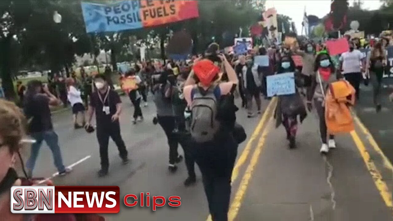 Environmental Activists Commit Civil Disobedience Outside US Capitol - 4489