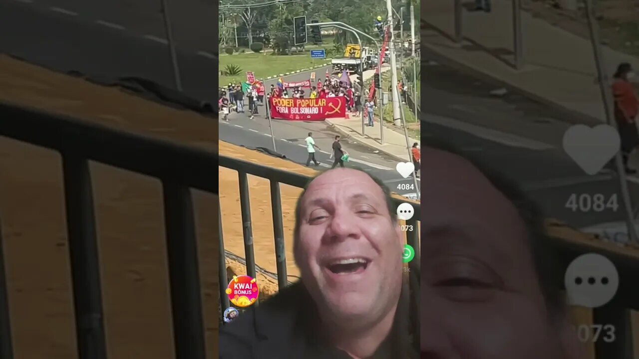 Olha aí a Manifestação dos Comunistas Pro Lula O dó O Dó