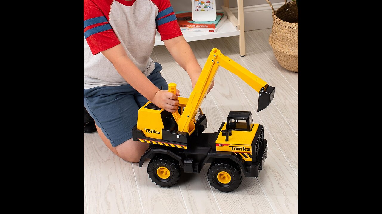 Tonka Steel Classics, Mighty Excavator– Made with Steel & Sturdy Plastic, Yellow Friction Powered, Boys and Girls, Toddlers Ages 3+, Construction Truck, Toddlers. Tonka Tough: Trust the Tonka name for high-quality toys that last. Measuring over 24