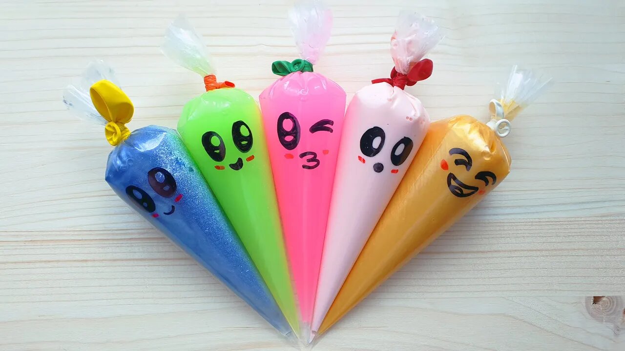 Making Crunchy Slime with Piping Bags #214