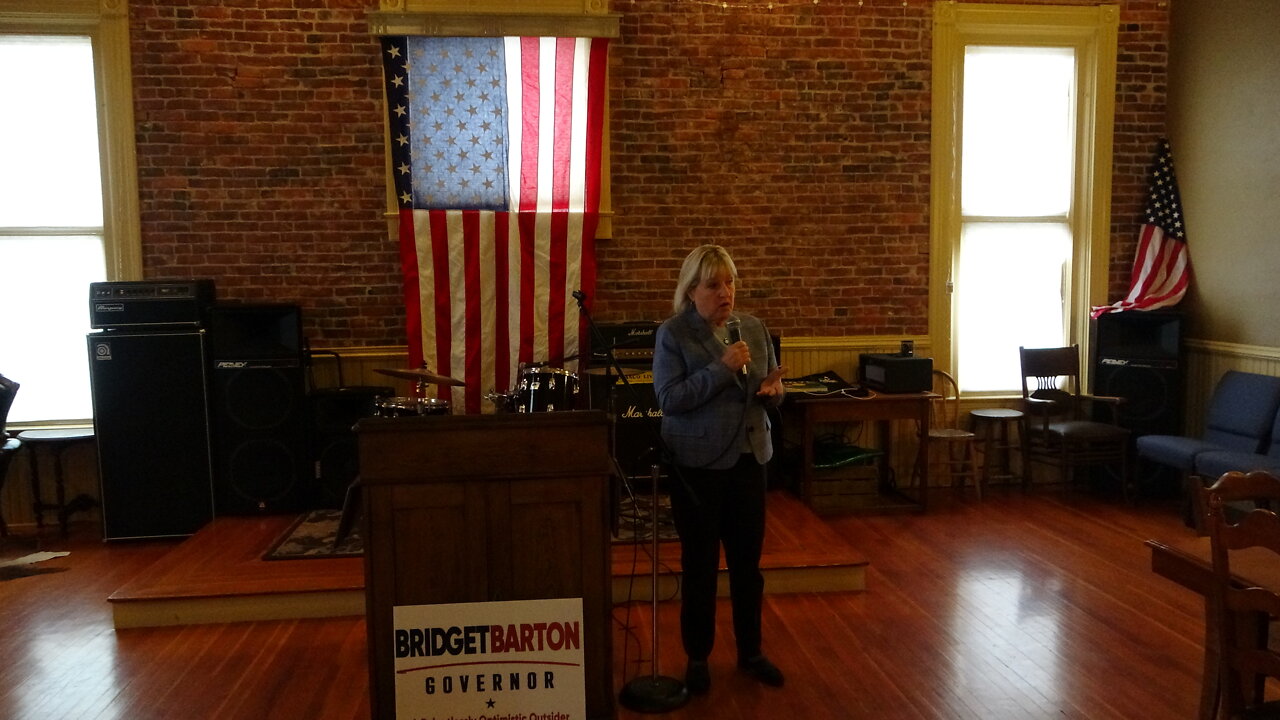 Oregon Gov Candidate Visits Monmouth Bridget Barton