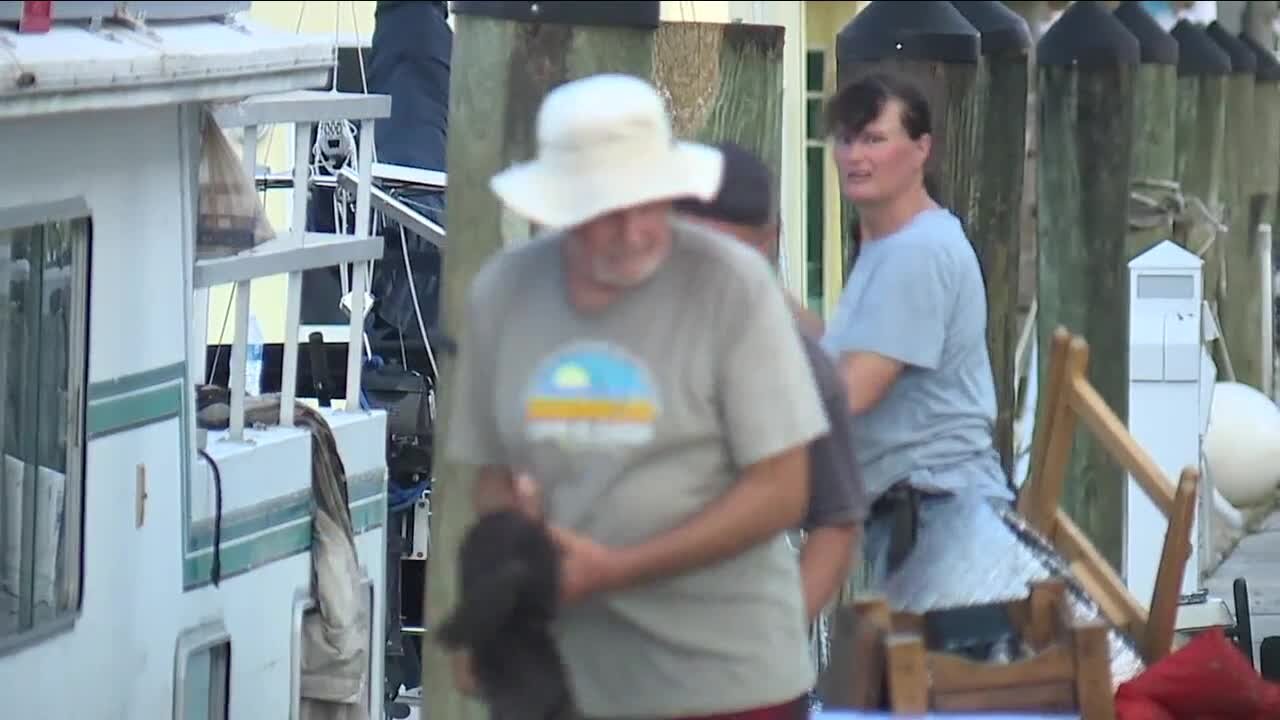 Fort Myers Yacht Basin residents band together after Ian