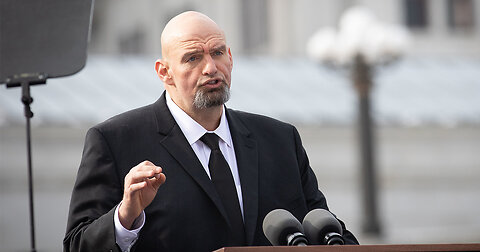 Twitter Floods With Response When Multiple US Flags Collapse at Fetterman Rally