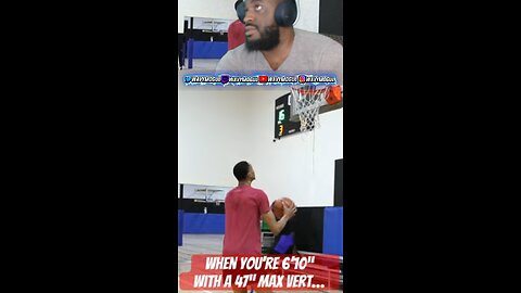 WHAT ARE THEY FEEDING THIS KIDS 😂😂😂😂 #ballislife #basketball #WavyReacts #noeffect #dunkademics