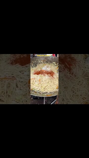 chowimen देखो 😱#blogs #viral #foodshorts #streetfood #funny #youtubeshorts #shorts