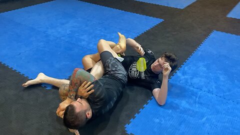 Knee bar entry from basic guard pass