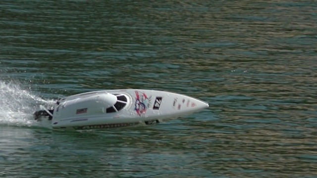 Remote Control boat in Epic Slow Motion