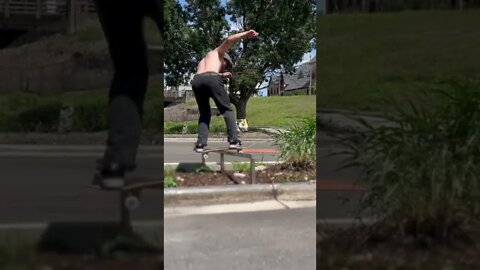 Front board the flat gap at the DIY