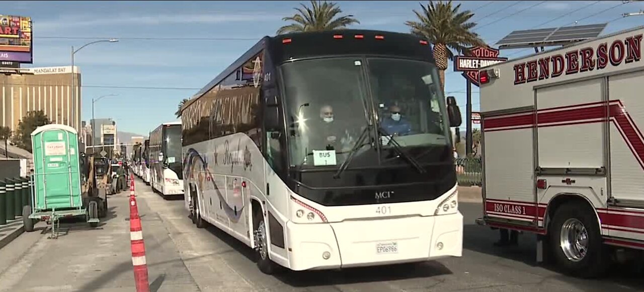 Raiders get Vegas send-off as team flies for playoff game