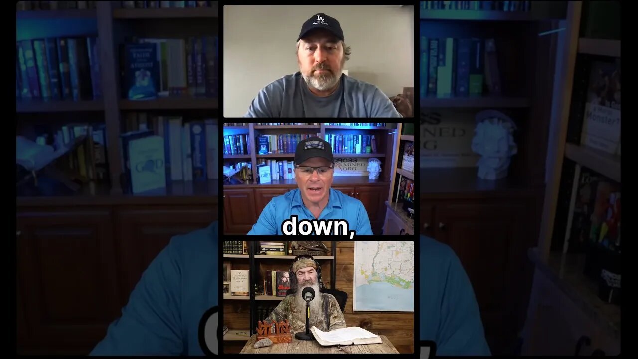 Putting on the Full Armor of God w/Phil and Al Robertson @PhilRobertsononBlazeTV #shorts #podcast