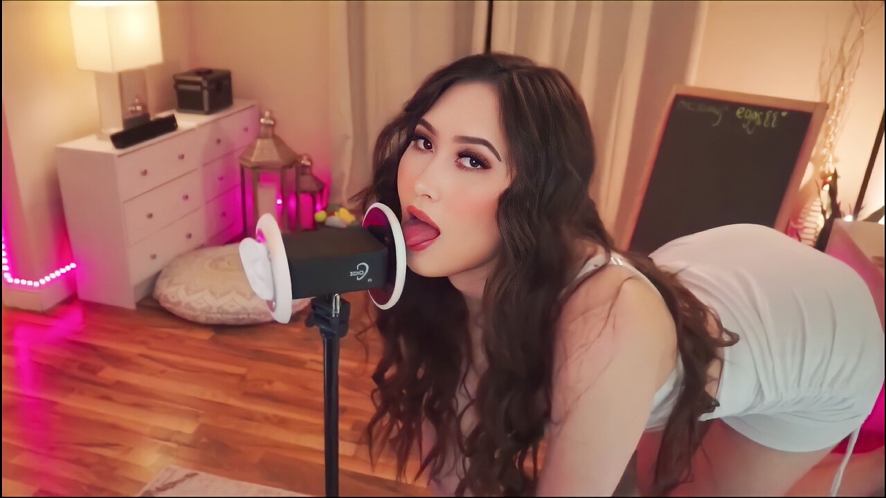 ULTIMATE MOMMY ASMR EAR LICKING, KISSING HOT BREATHING 🥵