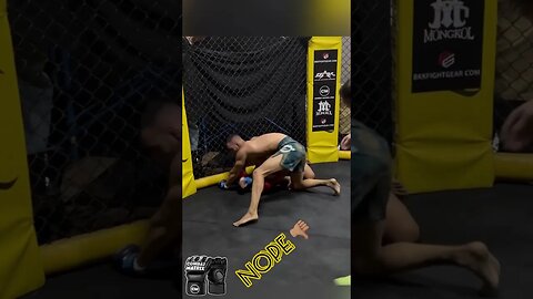 💪🏽Poorya Mohktari chokes out Troy Santay @SEAFCasia #combatmatrix #bjj #mma #boxing #kickboxing