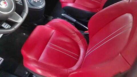 FOUNDER IN CAR: ABARTH 595C BACKSEAT; perspective of a 1.88m tall male sitting behind himself 188 cm