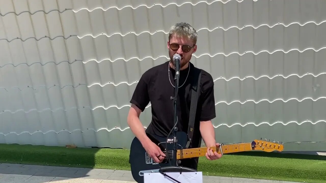 Music Producer & Documentary Maker Jack aka INK PIX playing Hallelujah, busking at Upside Down House