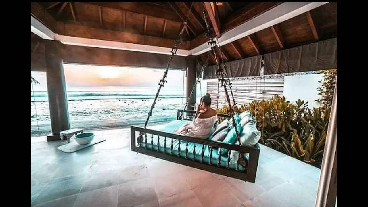 Escape to Maldives