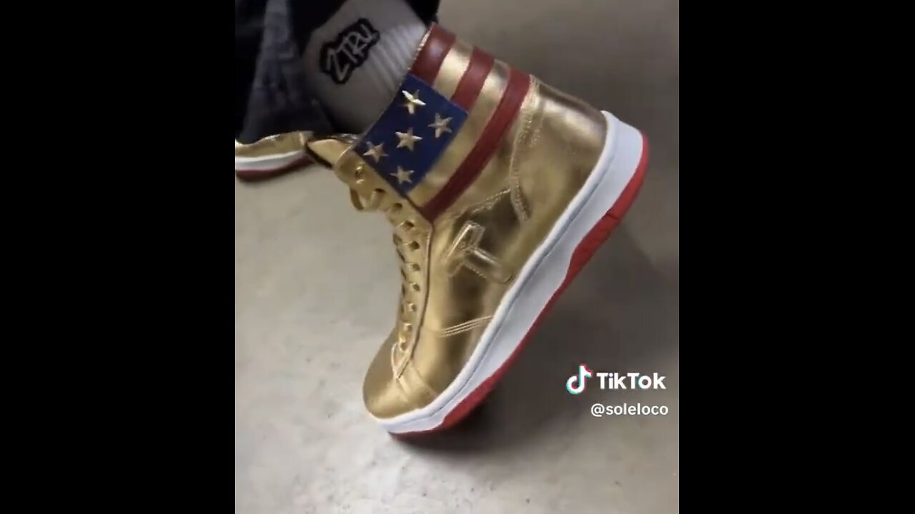 BUYING FIRST EVER TRUMP SHOES👑💸👟🧦💫