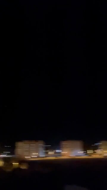 Russian warplanes in the sky over #Zhlobin, #Belarus. Flying towards #Ukraine.