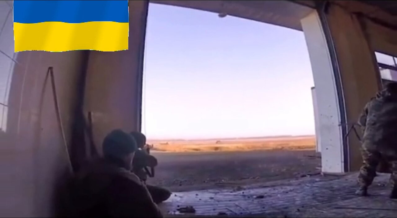 War Shots πΊπ¦ "Ukrainians Vs. Tank"