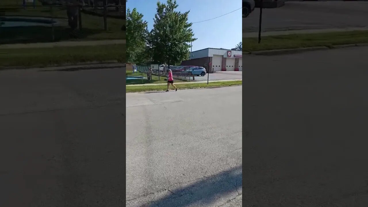 cheering runners #cheer #fyp #fypシ #viralvideo #viral #viralshort #runner #support #happy #help #fun
