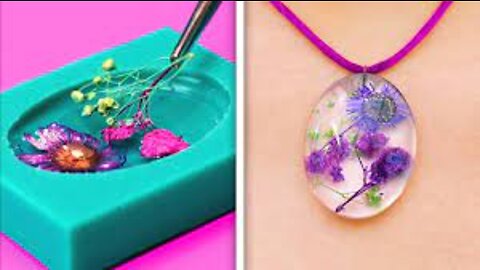 Cute And Beautiful Epoxy Resin Crafts That You Will Love Colorful DIY Jewelry And Accessories