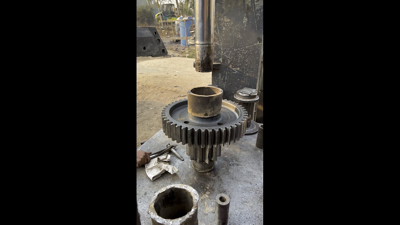 Caterpillar dozer D8k Star Gear pressing