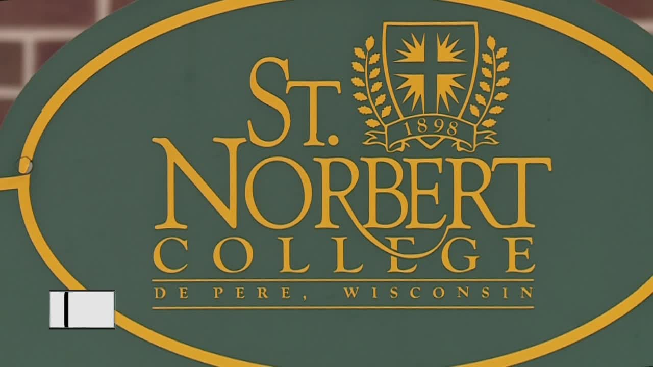 Brian Bruess to stay on as president of St. Norbert College