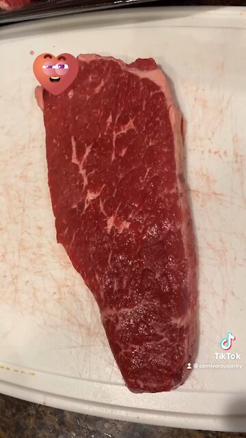 Marinating beef jerky