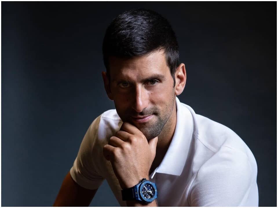 No-vax Djokovic at Melbourne airport