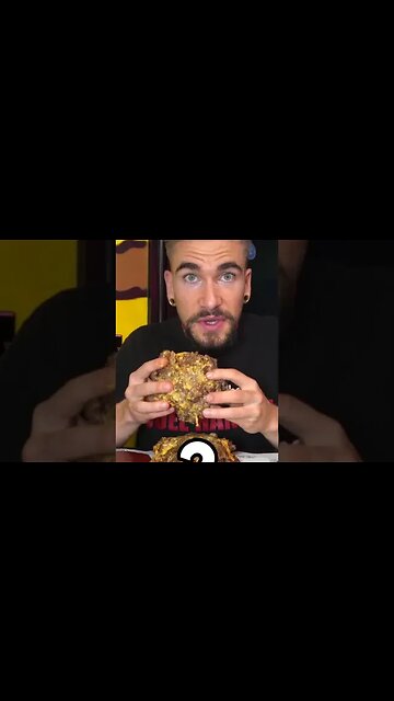 UNBEATABLE 4 MINUTE RECORD BURGER CHALLENGE #shorts #foodchallenge #foodshorts #eatingchallenge