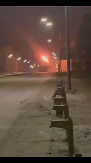 Ukrainian MRLSs launching rocket barrage toward Russian positions.