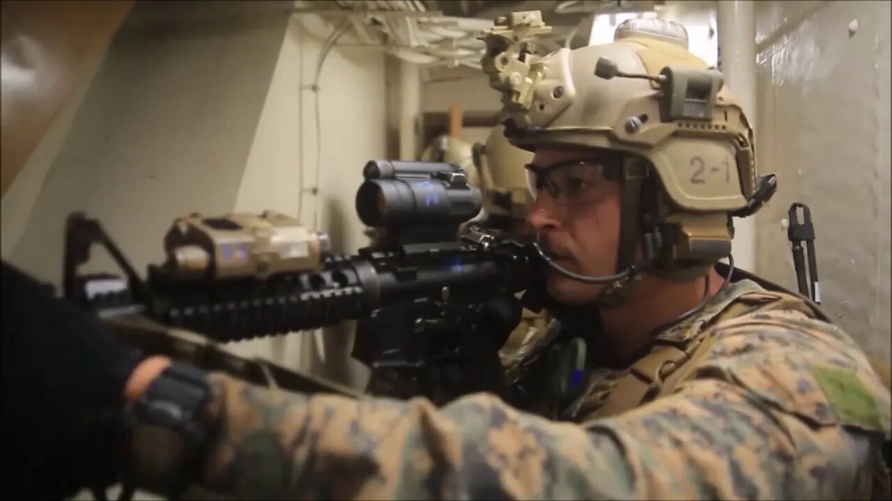 Force Recon Marines Conduct Visit, Board, Search and Seizure Training