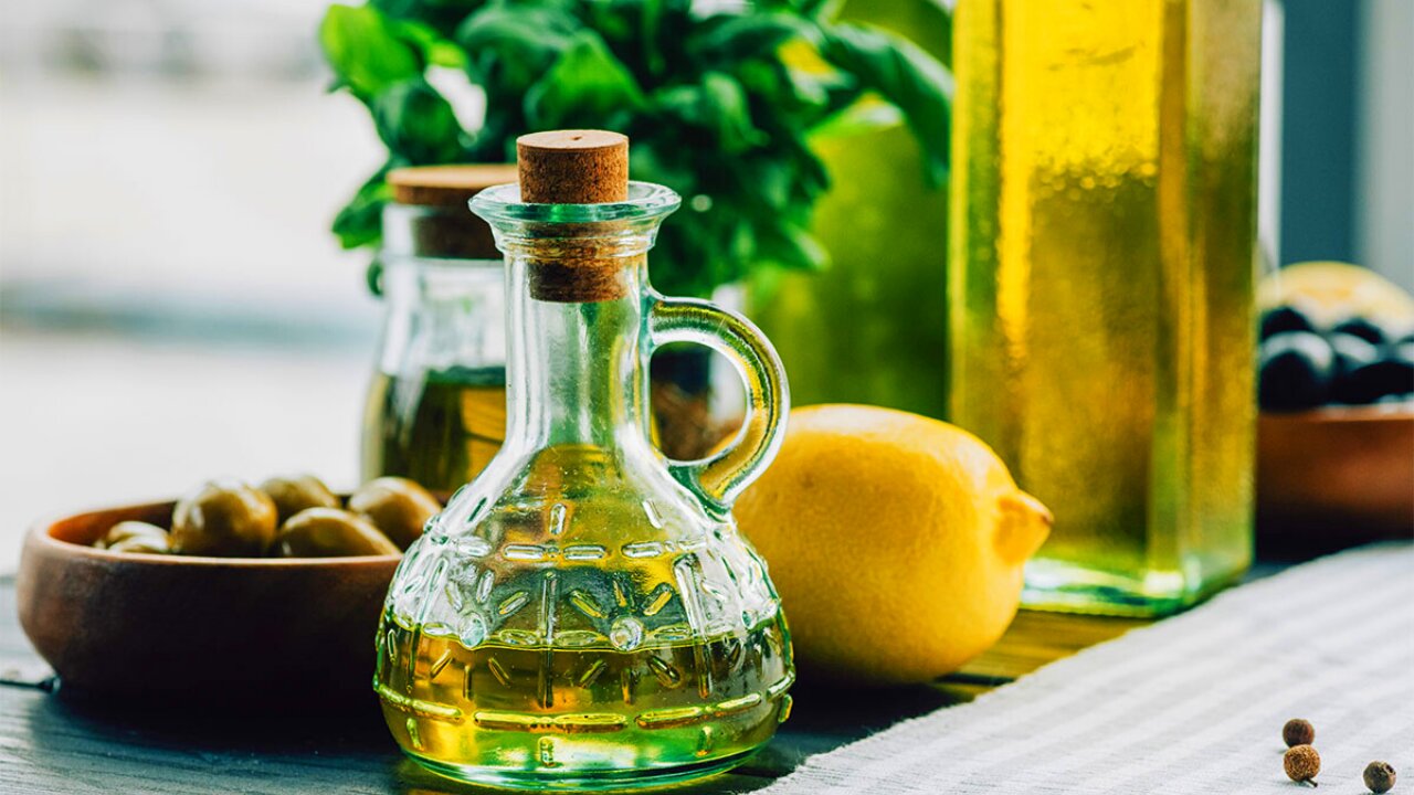 Mix Lemon Juice and Olive Oil for Amazing Benefits