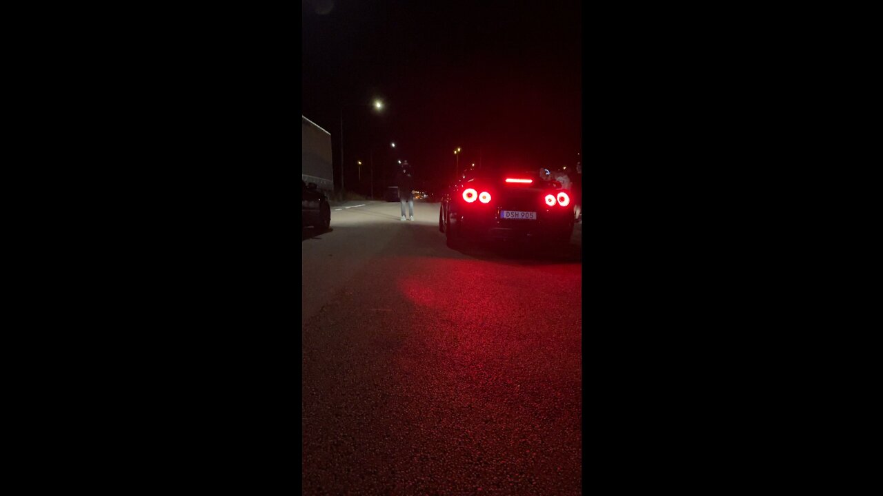 Street race Nissan GTR