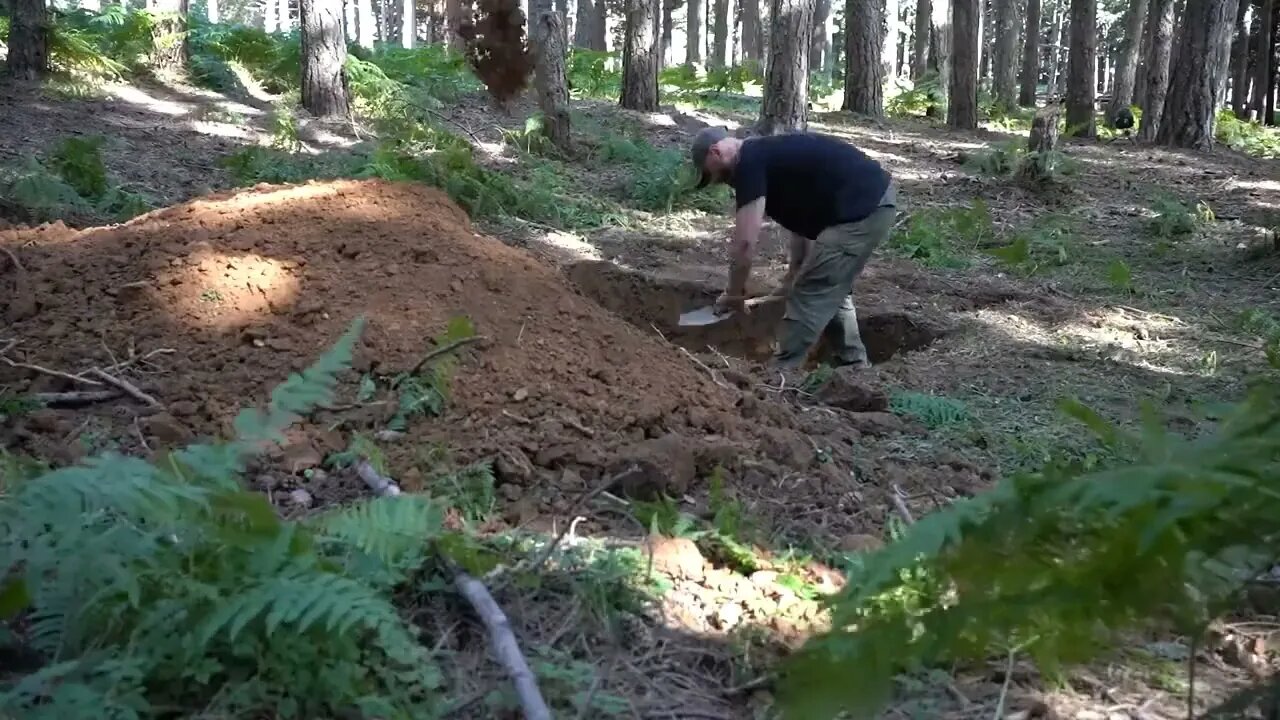 3 Three days alone the hunter builds the shelter from start to finish. -6