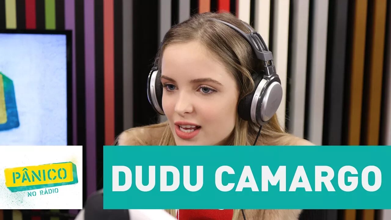 Giovanna Chaves diz que não daria selinho em Dudu Camargo: "nem que me pagasse" | Pânico