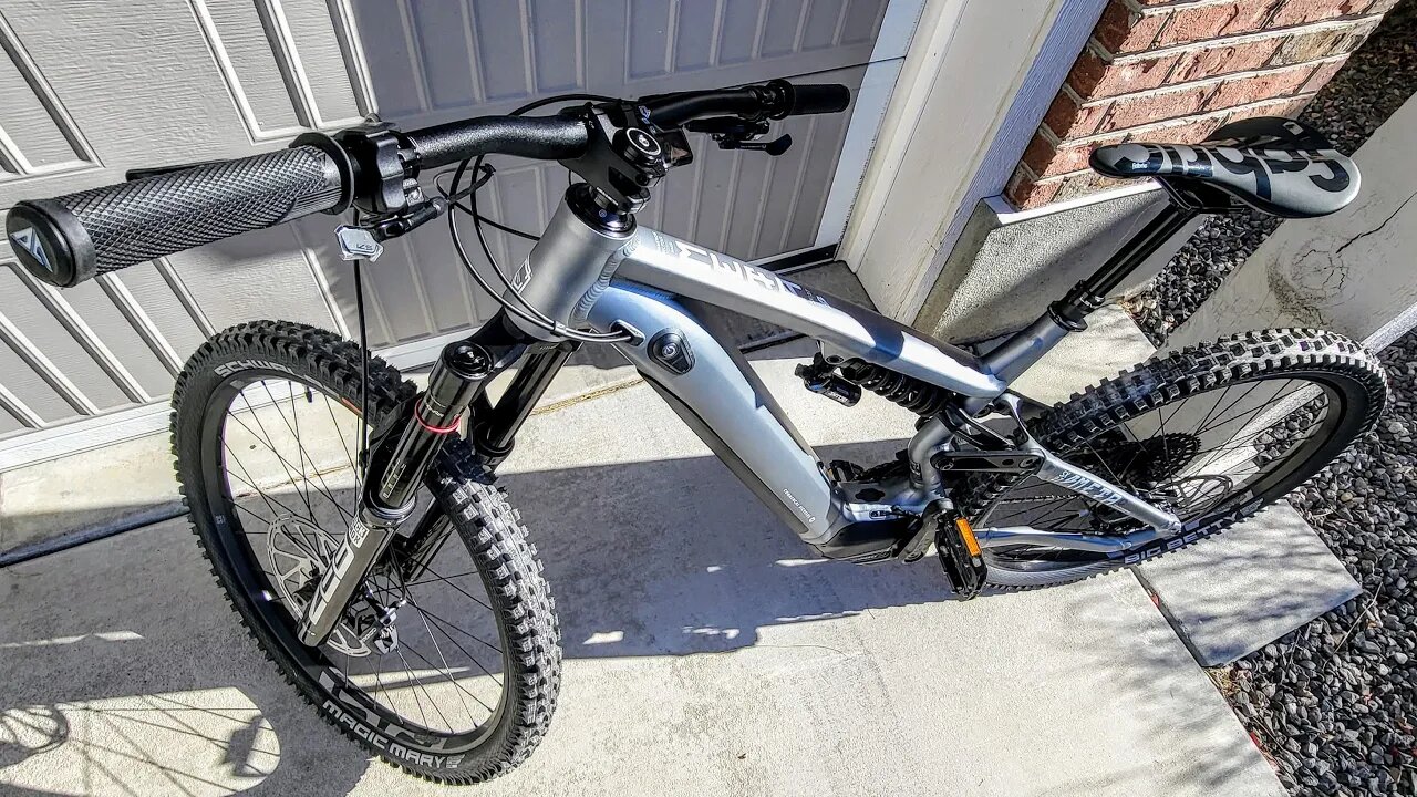 Commencal Meta Power 27 e-bike...