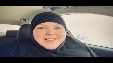 Foodie Beauty In Car Beezin’ With The Beezer’s Let’s Is Know How She Cleans P & Pooh!