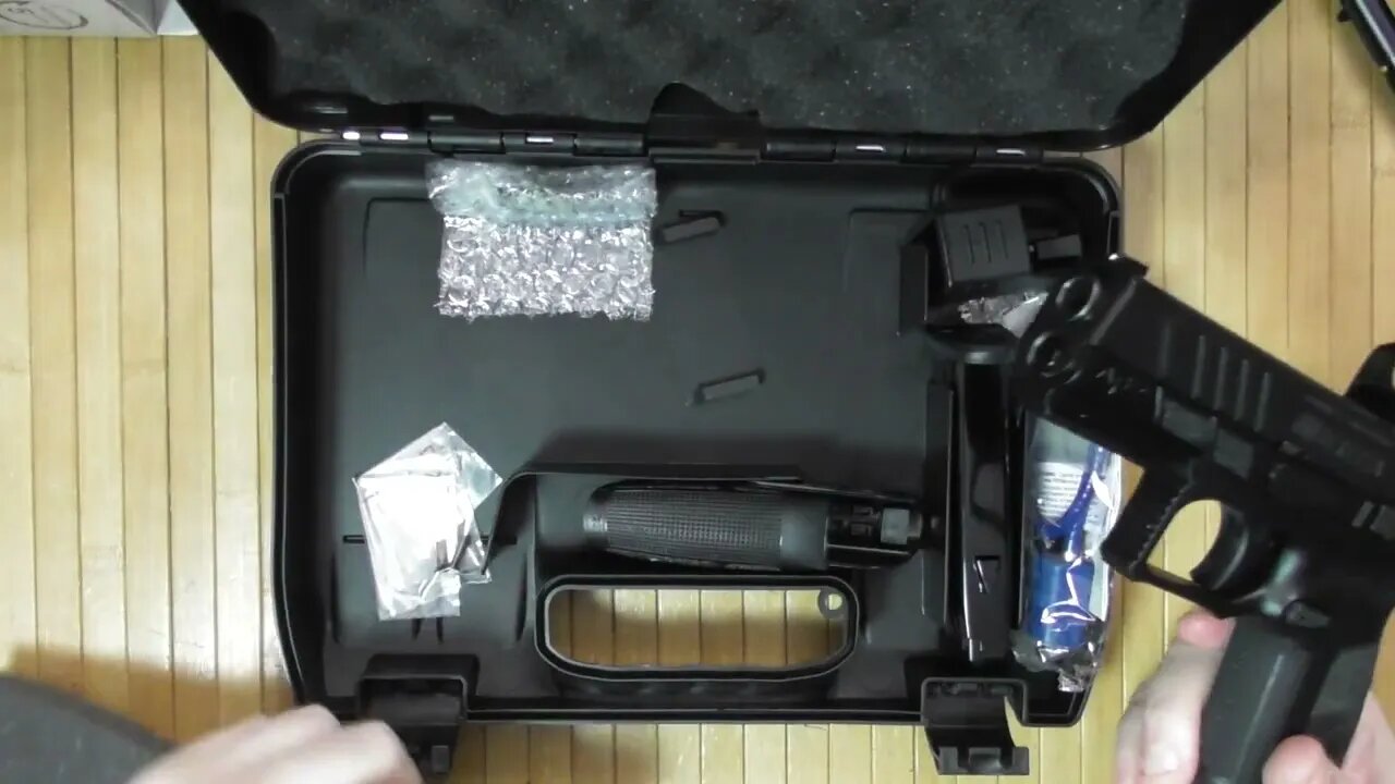 Beretta APX A1 Unboxing