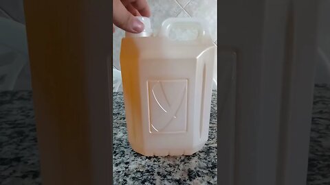 Comprei um galão de shampoo igual galão de gasolina - Shampoo Profissional Galão Yamá #shorts