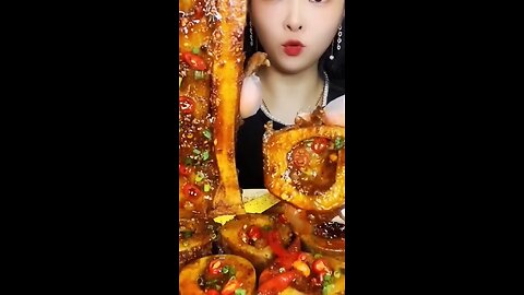 Big Bone eating ASMR