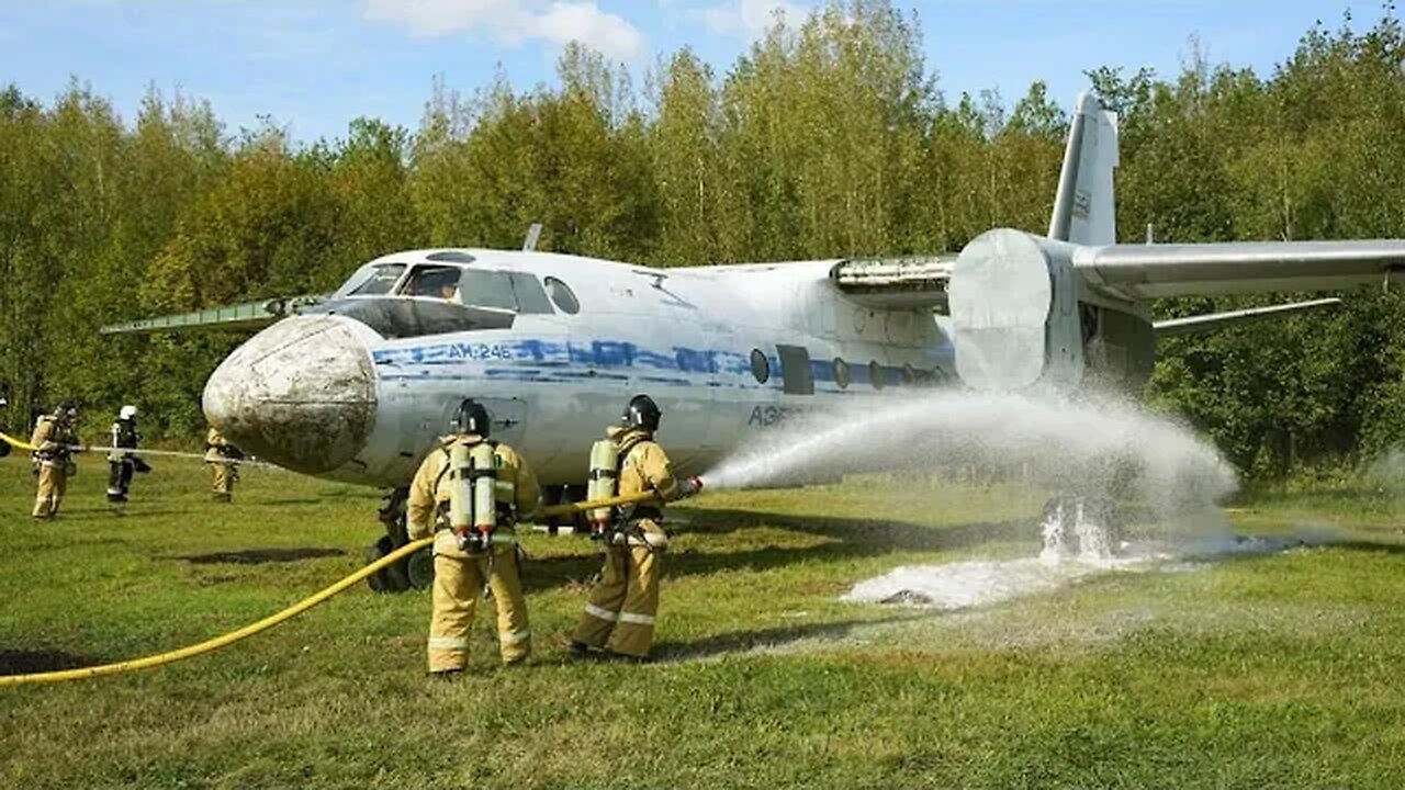 Exercícios táticos e especiais no Aeroporto Internacional "Kazan" deles. G.Tukaya