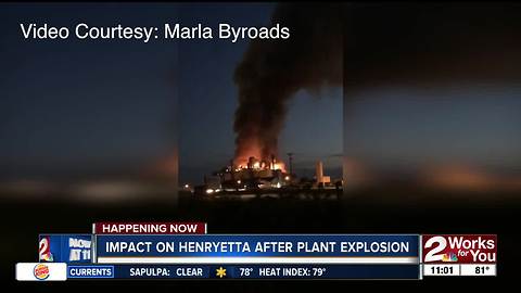 Massive fire rips through Henryetta glass plant