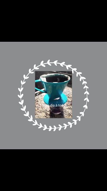 Café no coador de papel☕