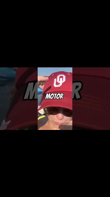 Catfish Motor Kayaking : Outdoor Oklahoma River Adventure